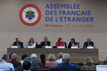 Mars 2023 - Travaux de la Commission des lois, des règlements et des&nbsp;(…)